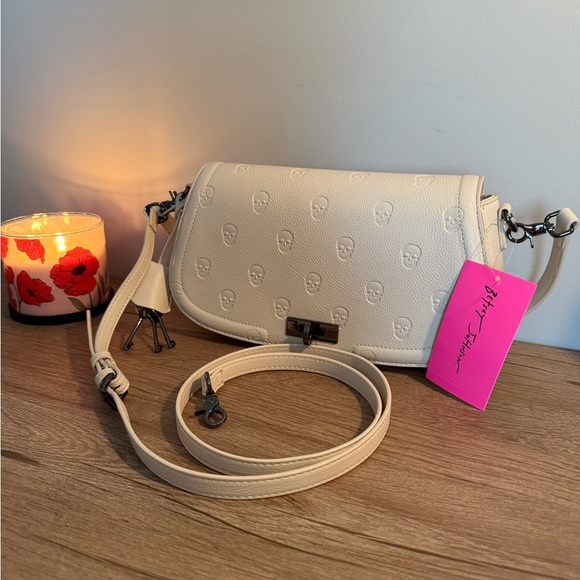 Betsey Johnson Handbags - BETSEY JOHNSON Creamy Satchel/Crossbody, NWT